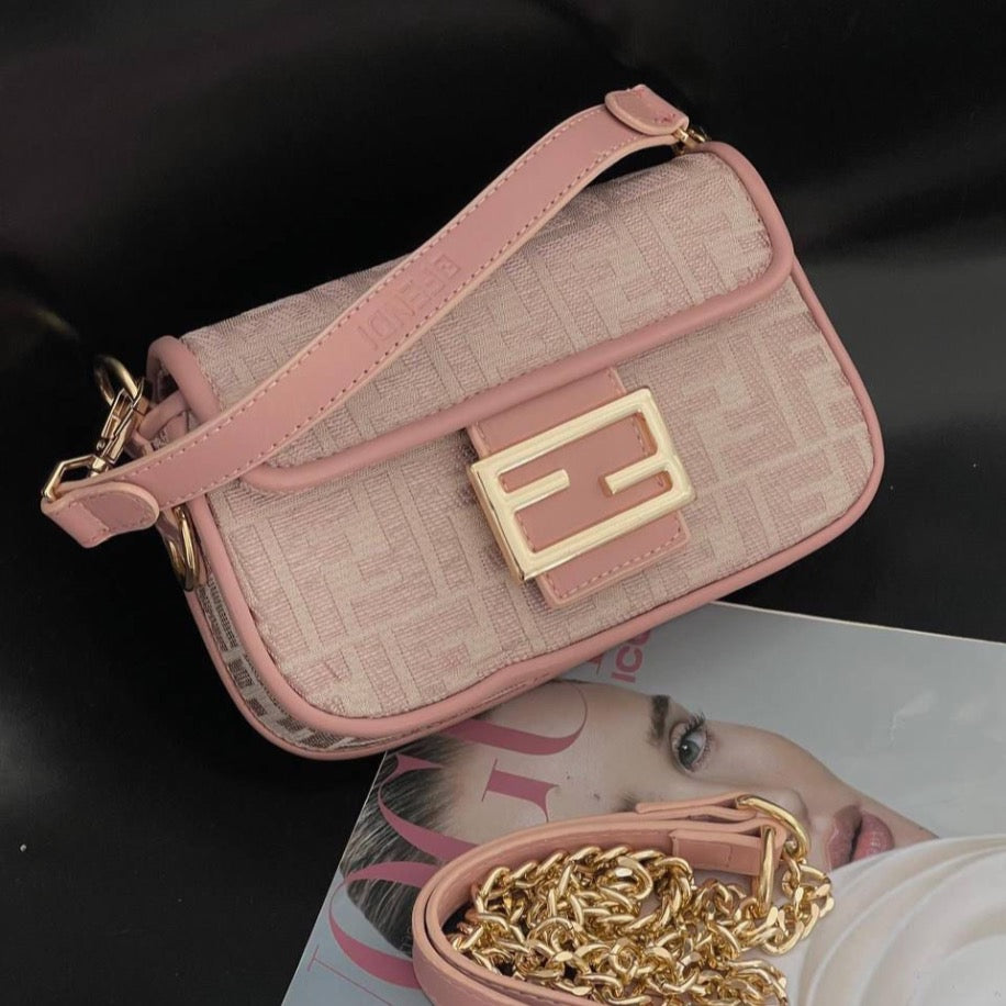 FENDI Bagiette Mini Bag Pink