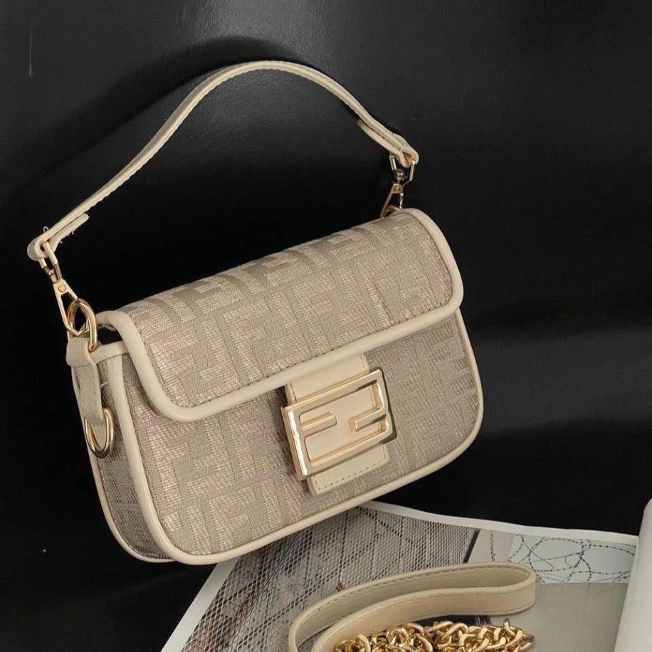 FENDI Bagiette Mini Bag Beige